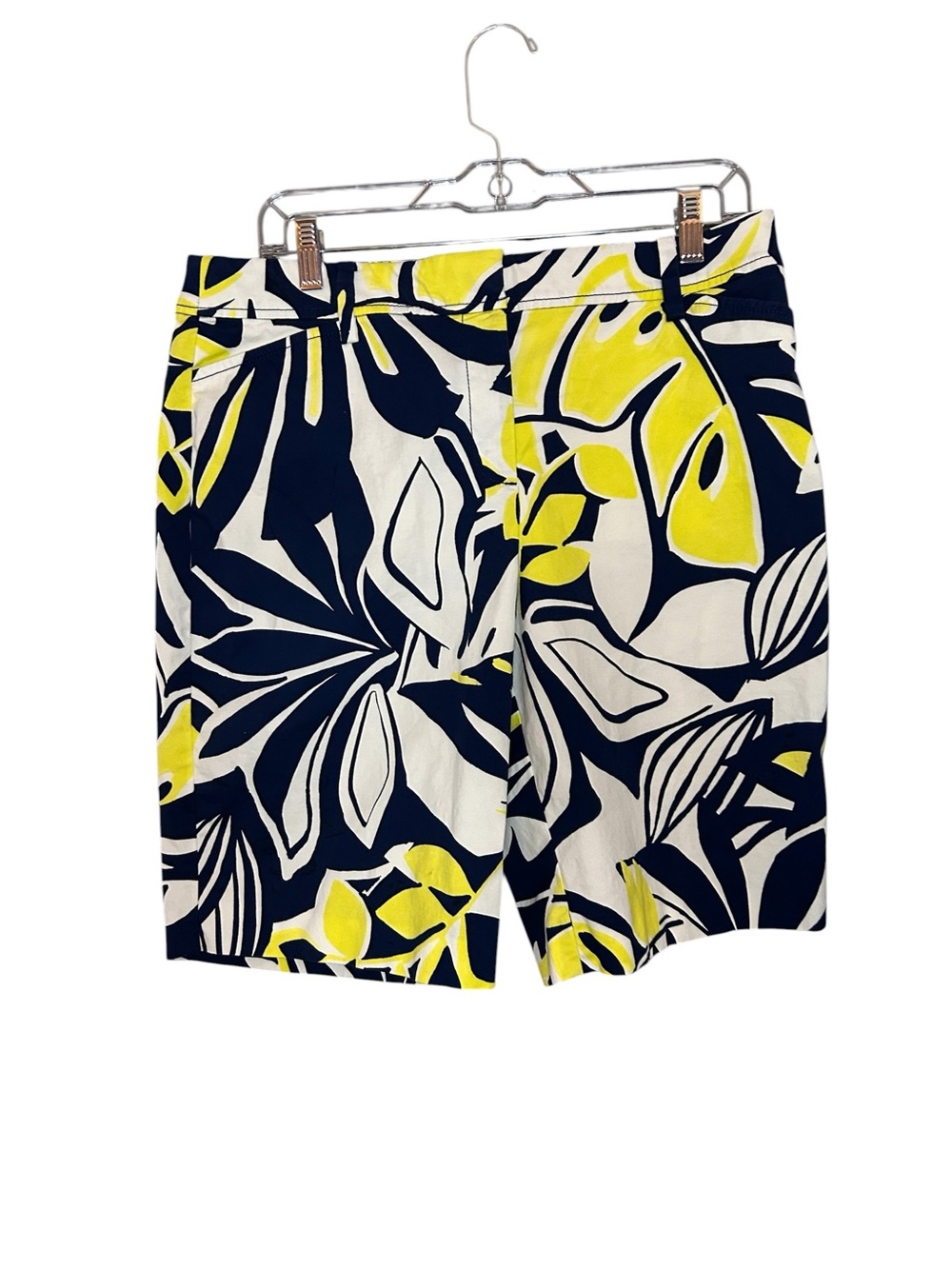 Talbots Perfect Shorts Size 10 Tropical Floral Bermuda Shorts
